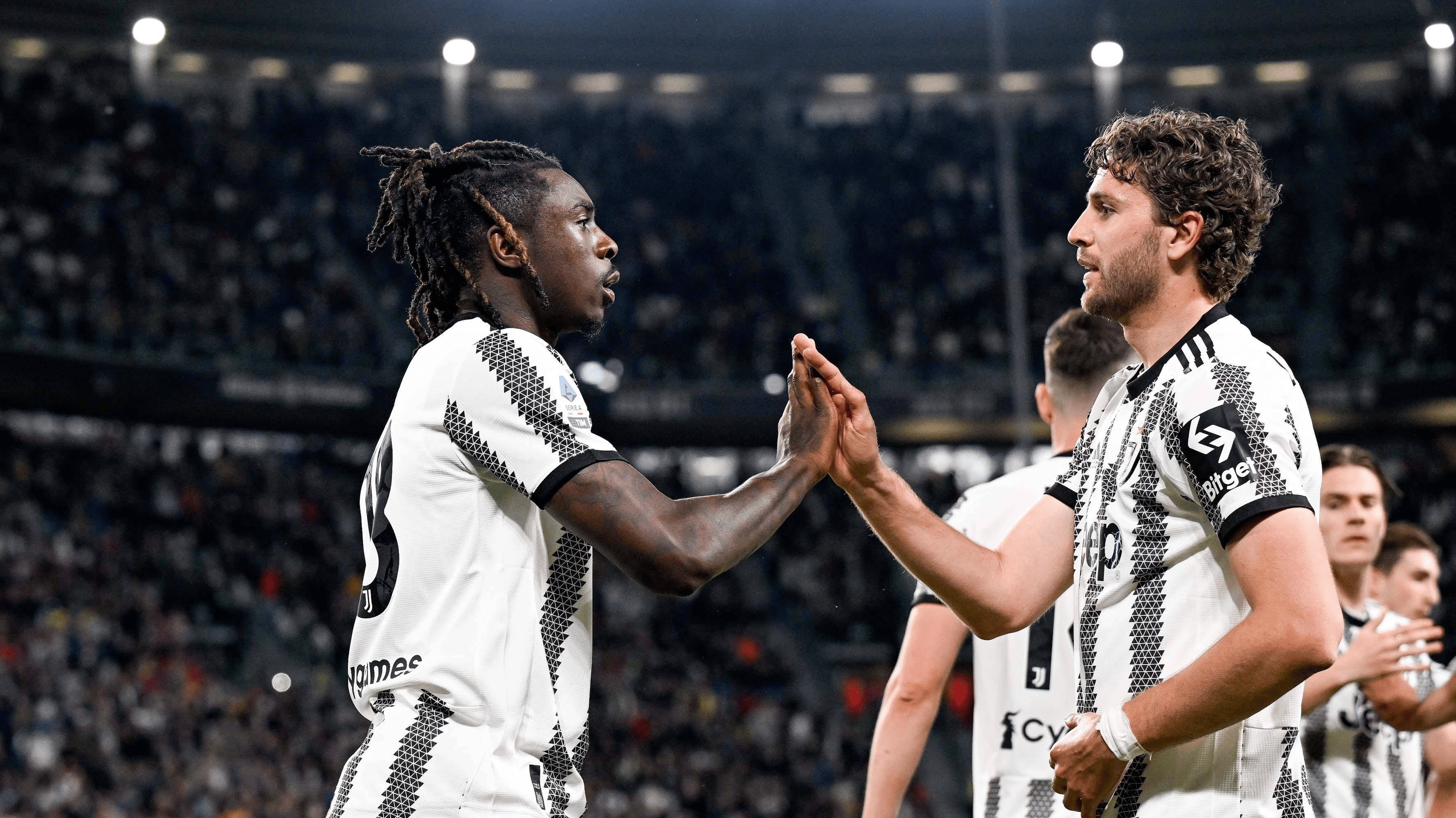 包含尤文图斯战平帕尔马，保持领先的词条